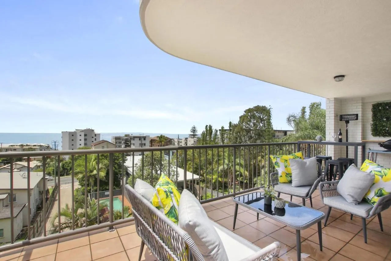Canberra Heights Unit 2 35 Canberra Tce Kings Beach Caloundra
