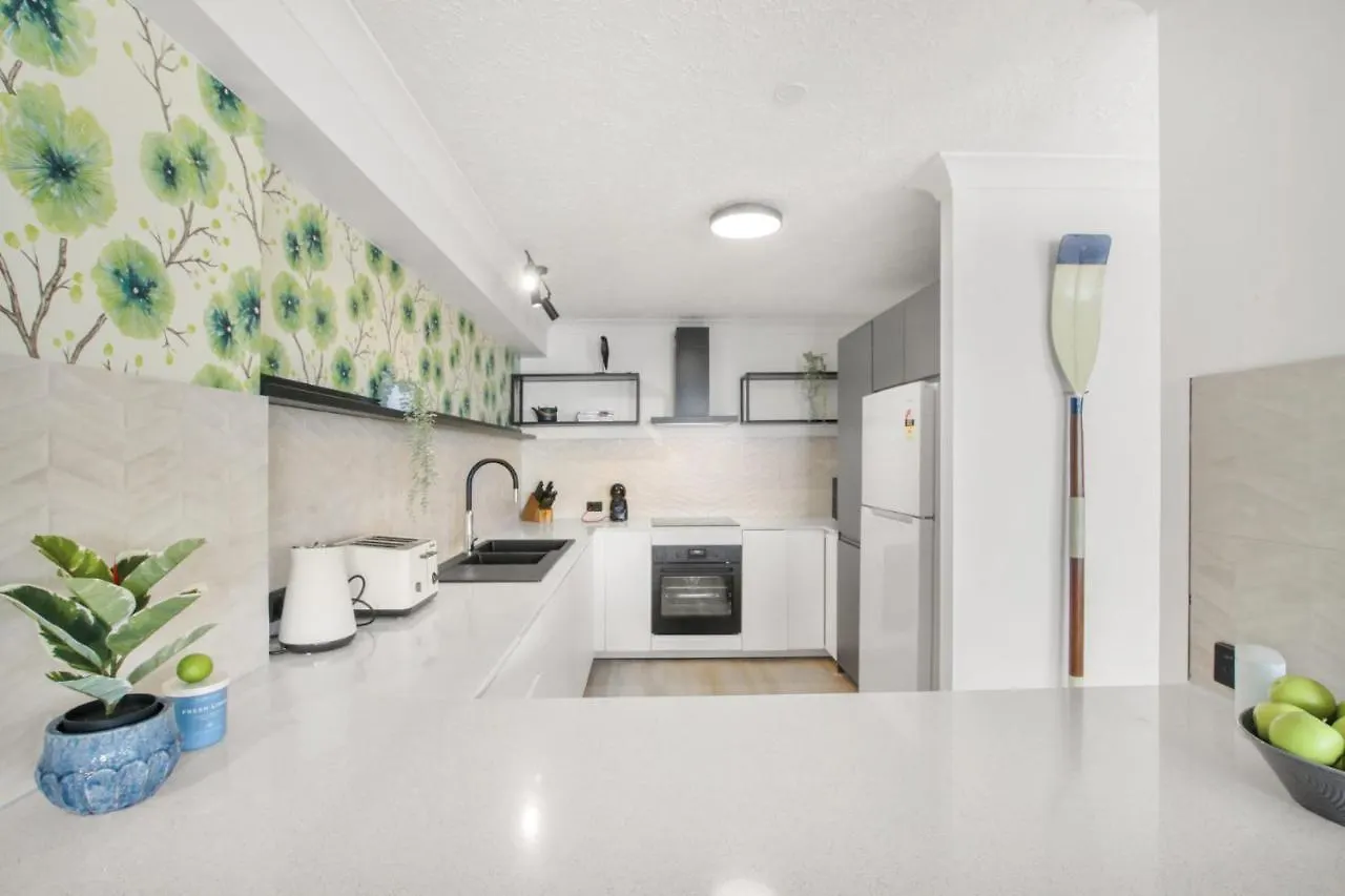 Canberra Heights Unit 2 35 Canberra Tce Kings Beach Калаундра Апартаменты